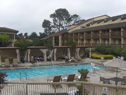 El hilton garden inn monterey acepta estas tarjetas y se reserva el derecho de cargar de forma temporal una cantidad antes de la entrada. Pool With Only A Couple Swimmng Picture Of Hilton Garden Inn Monterey Tripadvisor
