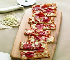 Bj S Mini Deep Dish Pizza Pepperoni Extreme Flatbread Appetizer Pepperoni Sliced Diced And Julienned Featuring Our Signature Five Che Zesty Pizza Flatbread Appetizers Pizza And Beer