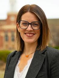 Candace Thrasher's Instagram, Twitter & Facebook