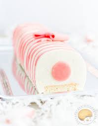 Epingle Par Delphine Bouret Sur Cook Inspo Buche Facile Buche De Noel Sans Cuisson Fraises Des Bois
