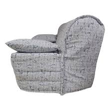 Au delà de l'aspect pratique, nos housses de canapé vous permettent un toucher doux et une assise confortable. Housse Matelassee Pour Banquette Bz 140 Jacquard Nelson White Turquoise Cdiscount Maison