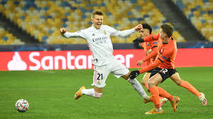 Misez sur les meilleurs vous pouvez ainsi parier en ligne sur des géants européens du football, comme le real madrid, le fc barcelone, la juventus, le bayern munich, manchester united. Battu Par Le Shakthar Donetsk 2 0 Le Real Se Met Dans Une Position Delicate Pour La Qualification Eurosport