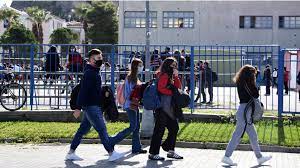 Οι μαρτυρίες για θαυματουργικές επεμβάσεις της παναγίας μας συνεχώς πληθαίνουν. Anoigma Sxoleiwn Stis 12 Aprilioy Proteraiothta Ta Lykeia Lykavitos Gr