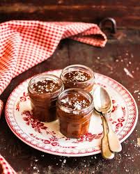 La Mousse Au Chocolat Rapide Pour 8 Personnes Recettes Elle A Table Recette Mousse Au Chocolat Rapide Mousse Au Chocolat Recette