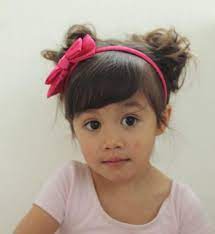 Maedchen Frisuren Kreativ Suess Haarreif Pink Schleife Laessig Kinderfrisuren Madchen Frisuren Frisur Kinder Madchen