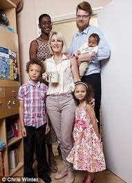 The Family Everyone Looks Up To He S 7ft She S 6ft 5in And Their New Baby Was Nearly 2ft Long At Home With The World S Tallest Family Tall Wife New Baby