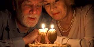 Decorate your bedroom this is the best way to make your night memorable and give your anniversary celebration ideas at home a great start. 6 Anniversary Celebration Ideas With Family At Home Anniversary Party Ideas At Home