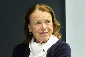 Zakoukali se do sebe, jan svérázný, divoký, spontánní. Iva Janzurova Frnkla Na Chalupu Kdo Tam Na Ni Cekal Sedmicka Cz