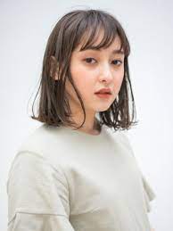 最新 指原莉乃の髪型は 女子の憧れ さっしーヘアを解説 bangs バングス ヘアスタイリング 髪型 ボブヘア