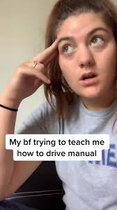 حبيب يعلم حبيبته السواقه