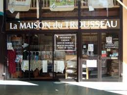 A La Rencontre De La Maison Du Trousseau Avec Dolores Maison Mercerie Et Argeles