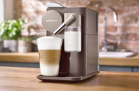 Nespresso vertuoplus coffee machine by magimix juicers bed bath. 5 Best Nespresso Machines Reviews Of 2021 In The Uk Bestadvisers Co Uk