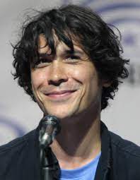Anyone Know What This Haircut Is Called And Or How To Achieve It Hair Beauty Skin Deals Me Fashion Love Cute Sty Bob Morley Bob Morely Bellamy Blake