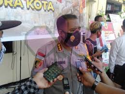 Kementerian luar negeri republik indonesia (disingkat kemlu ri), dahulu departemen luar negeri (disingkat deplu), adalah kementerian dalam pemerintah indonesia yang membidangi urusan luar negeri negara. Kombes Pol Gustaf Urbinas Sebut Kasus Perampokan Bukanlah Kejadian Wajar Di Holtekam Lelemuku Lelemuku Com Kebanggaan Anak Negeri Portal Berita Yang Informatif Dan Objektif