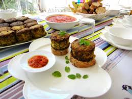 Embatten Brouklou Revisite Boulettes De Chou Fleur A La Tunisienne Revisite Cuisine Tunisienne Viande Hachee Persi Cuisine Tunisienne Cuisine Cuisine Raffinee