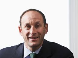 Lazard Raising Investment-Banking Analyst Salaries to at Least $100,000