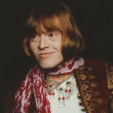 Who recognises the music legend in this childhood photo? 📸