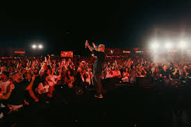 Image result for tbn:ThJbLJ9iWaHS_M::www.amrdiab.net/wallpapers/AmrDiab_Net_Kammel%2520(6).jpg