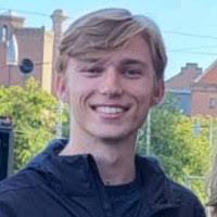 300+ profili “Nick”