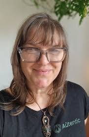 Catherine Leggett's Instagram, Twitter & Facebook