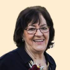 Vicki Testa's Instagram, Twitter & Facebook