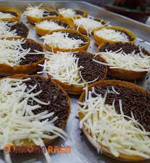 Bahan bahan untuk adonan martabak manis : Resep Martabak Manis Mini Anti Gagal Hasilnya Lembut Dan Kenyal Cocok Untuk Dijual Aroma Rasa