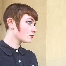 The chelsea haircut is often worn by women involved in the punk scene. Chelsea Haircut 4 Mod Hair Stylish Hair Short Hair Styles