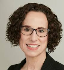 Claire Freeland's Instagram, Twitter & Facebook