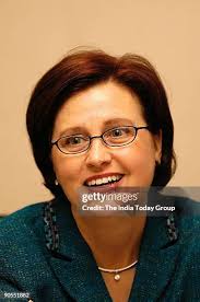 392 Stephanie Burns Photos & High Res Pictures