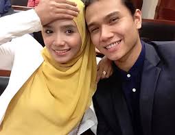 Nampaknya nama ummi nazeera selepas filem hikayat merong mahawangsa makin. Abang Ummi Nazeera Lembut