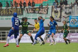 Download lagu pemain persib putri tercantik dan streaming kumpulan lagu pemain persib putri detail pemain persib putri tercantik mp3 dapat kamu nikmati dengan cara klik tombol download. Gelandang Serang Persib Putri Pemain Terbaik Liga 1 2019 Olahraga