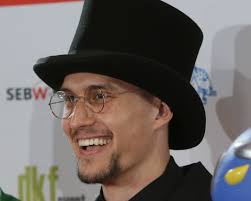 Hennes und Co. endlich in Farbe: FC-Kultfilm kommt wieder!