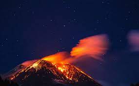 Highest active volcano in europe. Volcanoes In Europe Discover The Most Important Volcanoes In Europe