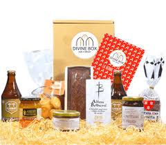 Découvrez notre sélection de box en abonnement pour offrir un cadeau gourmand, beauté ou insolite pour que votre cadeau se renouvelle coffret et box mensuelle. Divine Box Les Meilleurs Produits Des Abbayes Livres Chez Vous