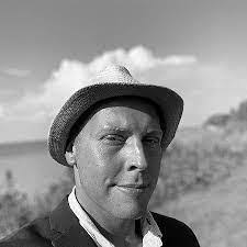 Daniel Hilliard's Instagram, Twitter & Facebook