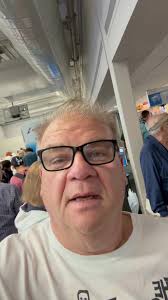 Great lunch with my friend @jeff.nolen.10 from @olivacigar with these  wonderful people smoking a nice Melanio Cigar! #olivacigars #friendship  #comicslife