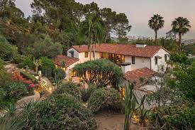 It is real account robert thomas pattinson!! Welcome To 2666 Aberdeen Avenue Robert Pattinson S House Lonny