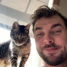 Yes because Zelda is a woman