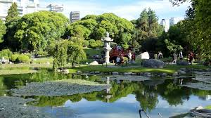 Elas vão de florestas subtropicais nas ilhas ryūkyū e ogasawara , a florestas decíduas temperadas em regiões de clima ameno das principais ilhas, florestas temperadas de coníferas nas porções frias das. Conoce El Jardin Japones De Buenos Aires Youtube