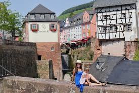 Beirat für migration und integration der stadt saarburg. Schockverliebt In Saarburg Tipps Fur Die Stadtbesichtigung Sehenswurdigkeiten Und Aktivitaten Mit Kindern Reise Guide Reise Mama