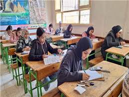 ختام امتحانات طلاب الإعدادية.. و«جروبات الغش» تتداول الاختبارات | بوابة  أخبار اليوم الإلكترونية