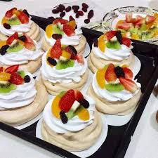 Some say it was from russia but i also heard it was originally from a pavlova bake well is a meringue that is crunchy on the outside and chewy, marshmallow. Pavlova Homemade Nyummm2blog85