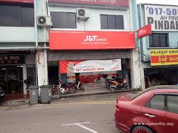 J&t express merupakan perkhidmatan penghantaran barangan dan ia mempunyai lebih 350 drop point di seluruh malaysia untuk memastikan servis pengambilan dan penghantaran yang pantas sepanjang 365 hari, setahun. J T Express Kulai Kulai Johor