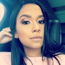 Queen-Anne Bergen (@QueenBergen)