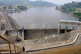Pasang surut di bumi dapat terjadi dalam tiga jenis: Menyesap Ketenangan Di Wisata Waduk Saguling