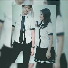 Sontak unggahan tersebut dibanjiri berbagai komentar netizen. Stream Aliandosyarief Listen To Prilly Latuconsina Feat Aliando Playlist Online For Free On Soundcloud