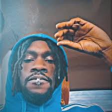 To be fair…the person pictured is not the person commenting. The picture is  of Young Scooter and Atlanta rapper that died earlier this year. However  the person commenting is still a weirdo