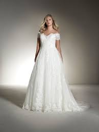 Jun 17, 2021 · das aus fallschirmseide gefertigte hochzeitskleid. Braut Direct Brautmode In Solingen Dusseldorf Wuppertal Dortmund Und Umgebung Braut Hochzeitskleid Pronovias Brautkleid