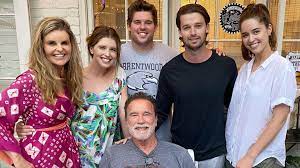 Jul 03, 2021 · hollywoodstar arnold schwarzenegger hat im stephansdom in wien in die orgeltasten gegriffen. Arnold Schwarzenegger Feiert 73 Geburtstag Mit Kind Kegel Promiflash De