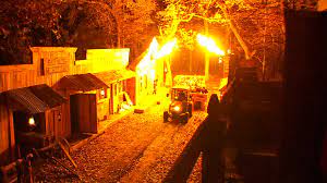 Viewers Choice For Mn S Best Haunted Attraction Dead End Hayride Cbs Minnesota Haunted Attractions Haunted Hayride Hayride